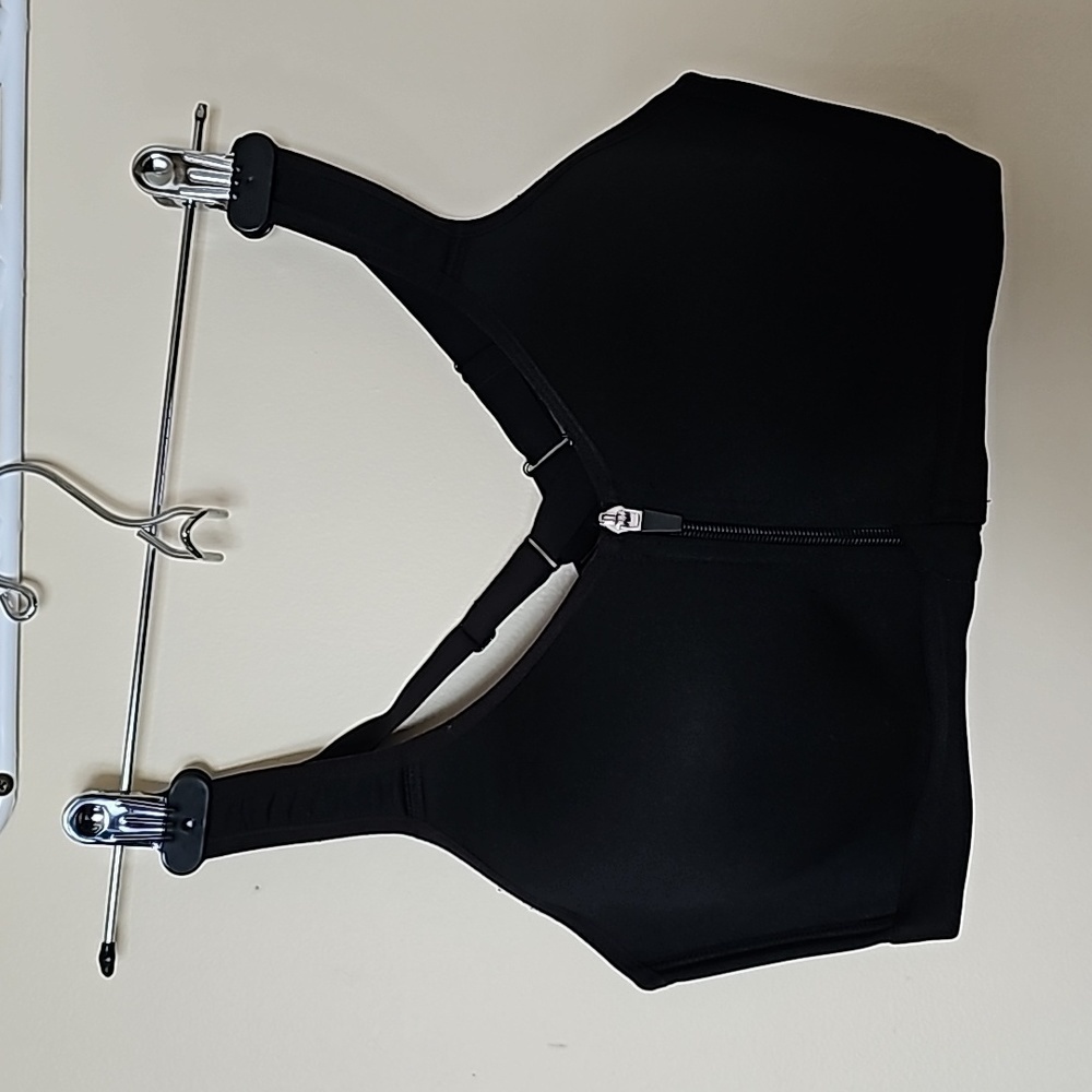 Athletic works sports bra size‎ 36C black